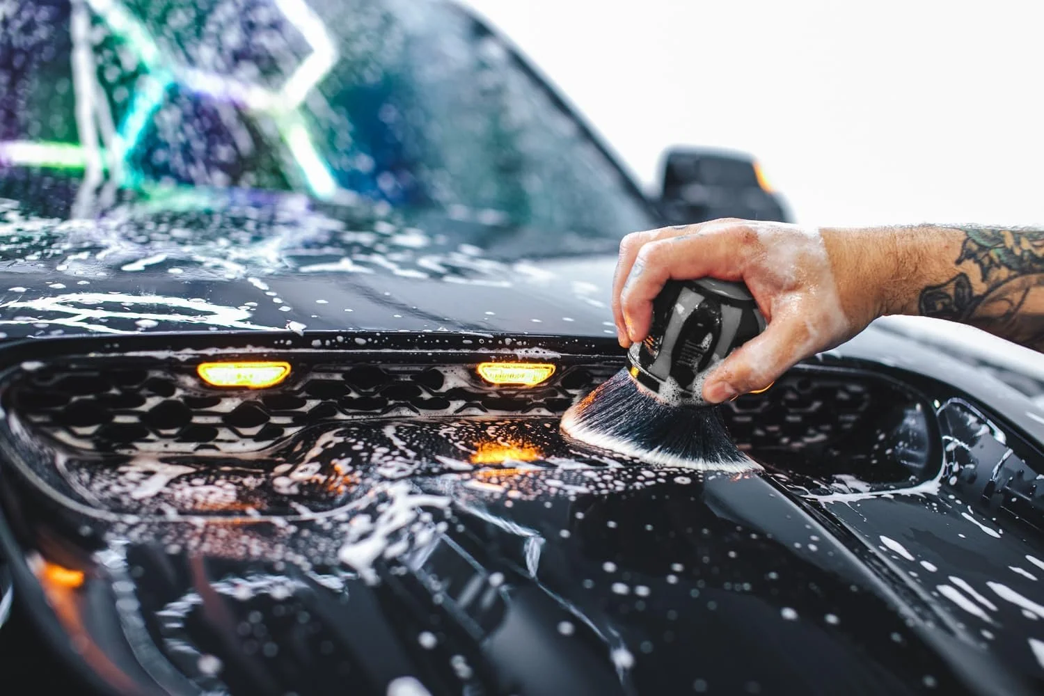 Role of Car Detailing Brushes in Luxury Car Care Services